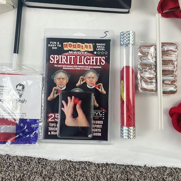 MAGIC TRICK book and starter set. Magic, illusion set. - Picture 8 of 16